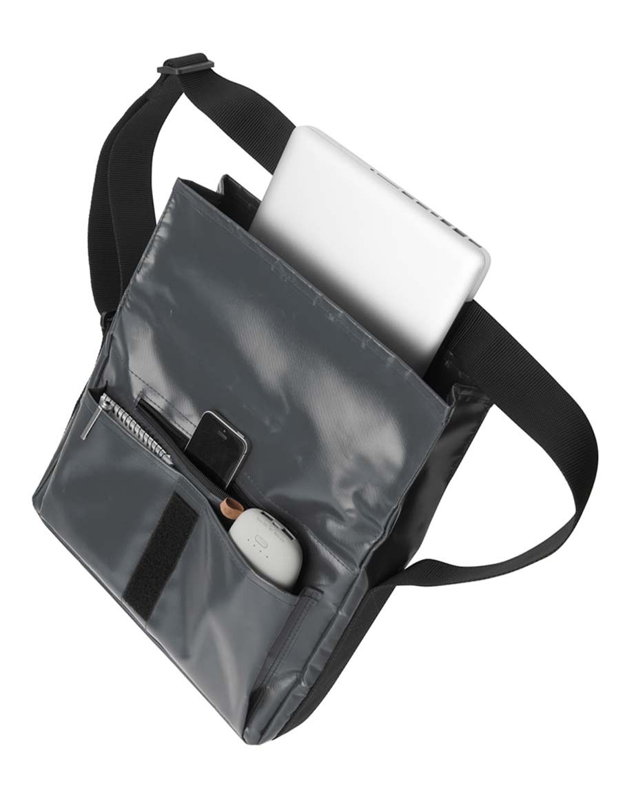 Nachhaltige & wasserfeste Statementtasche