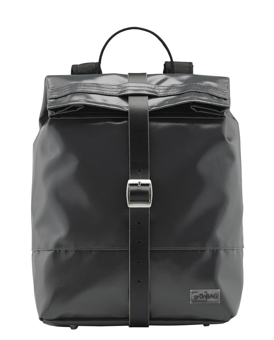 GrauerRucksackLiv-05