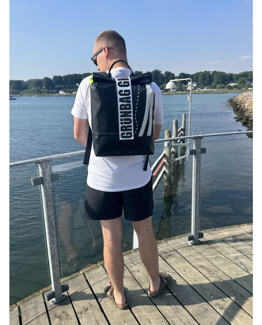 UniqueBackpackKites05-020