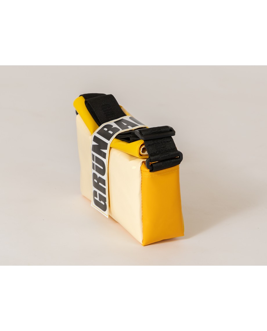 LimitedEditionCrossbodyGoGelb-03