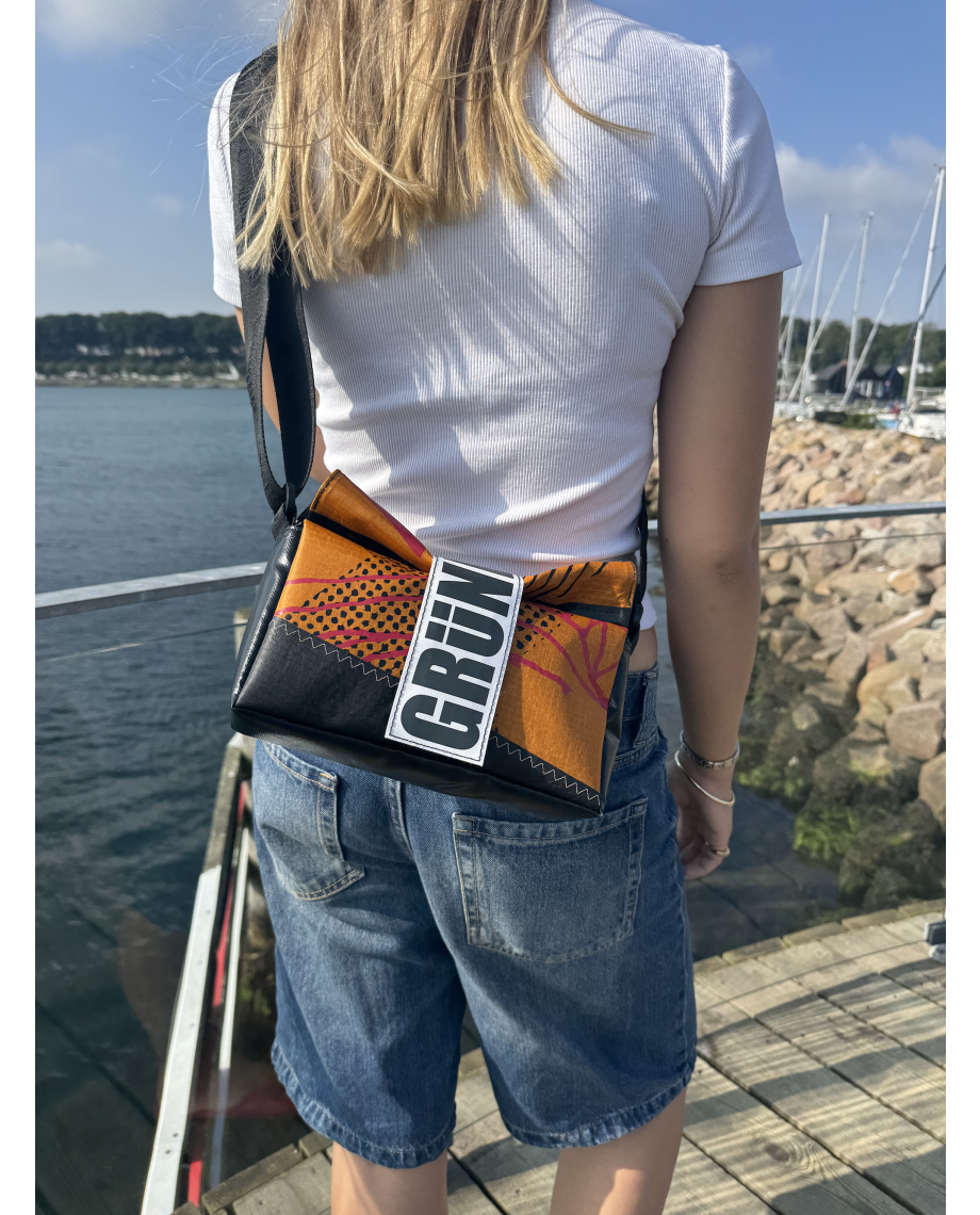 Unique Crossbody Kites Go #5