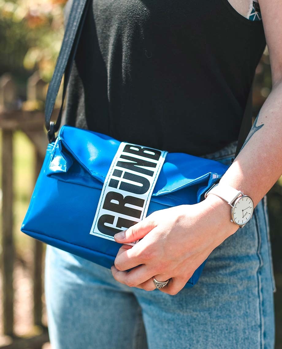 Blaue Crossbody Go