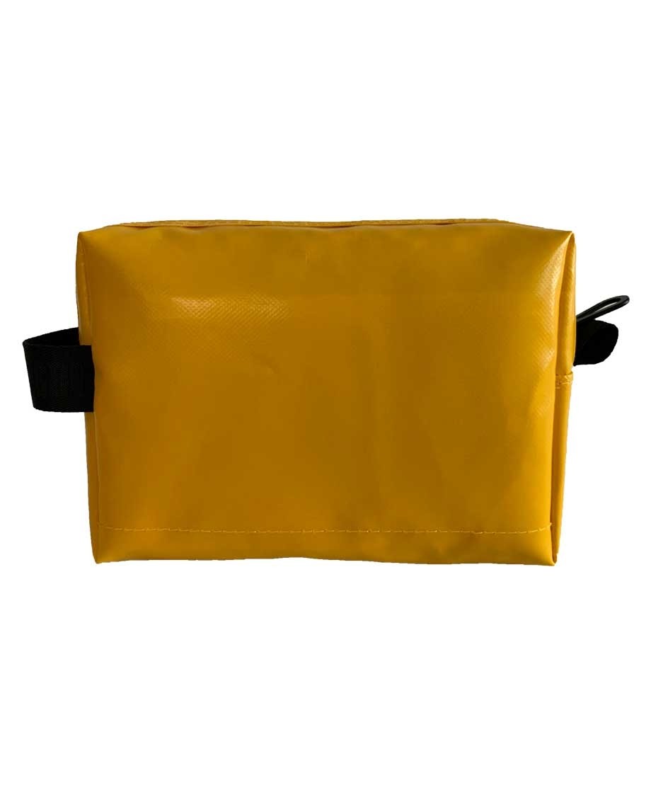 GelbeGRNBAGToiletry-08