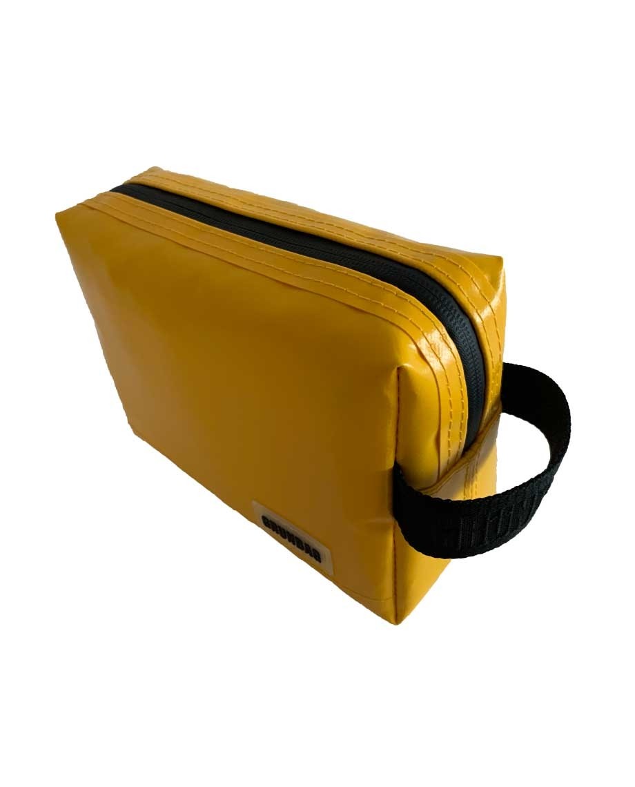 GelbeGRNBAGToiletry-08