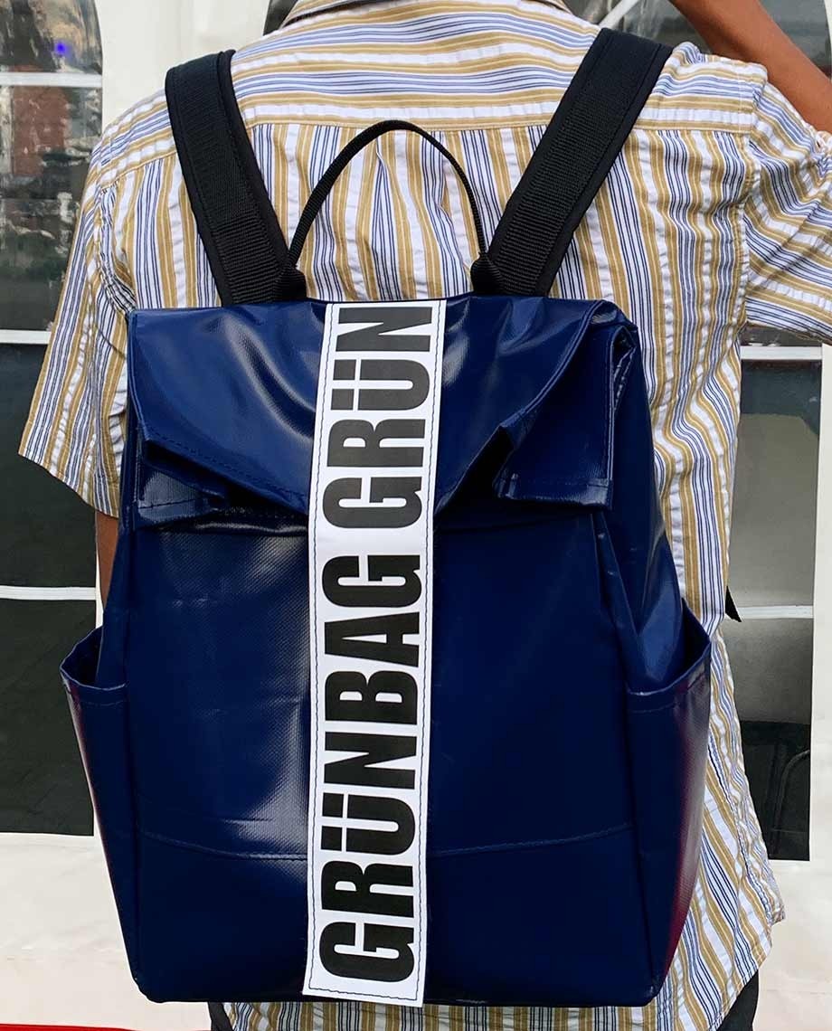 MarineblauerRucksackAlden-07
